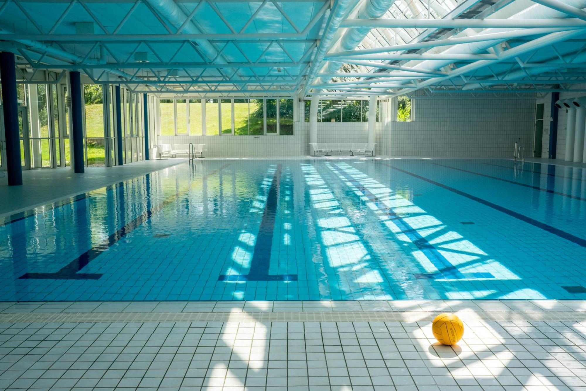 Sportschule Oberhaching Hotel Exterior foto