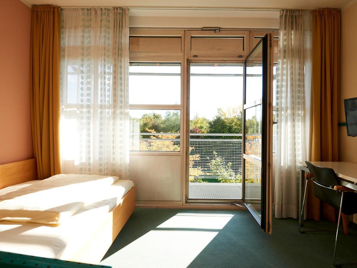 Sportschule Oberhaching Hotel Exterior foto
